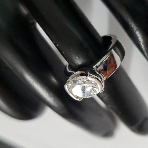 2 Cttw Sterling Silver 925 Solitaire Ring - Picture 3 of 10